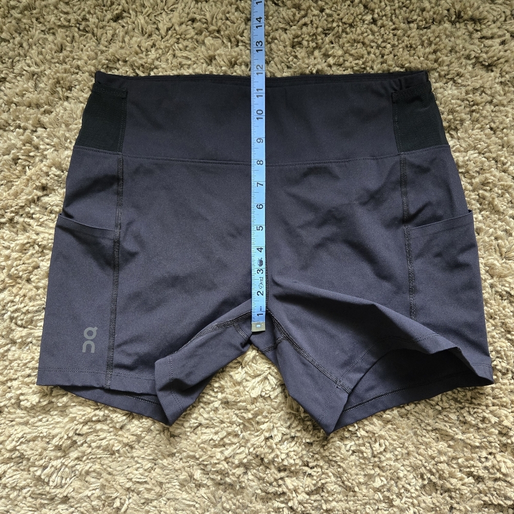 On Running Sprinter Shorts - Picture 12 of 16